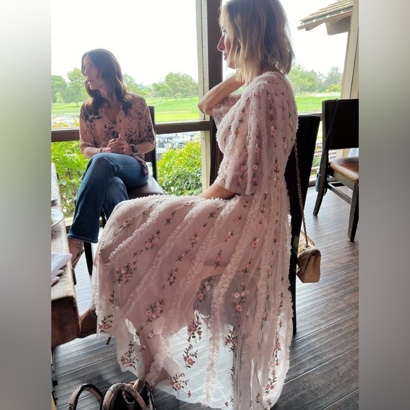 SOLD. Preowned $798 Mac Duggal Floral V Neck Ruffle Empire Waist Gown Blush  10 - Picture 8 of 10